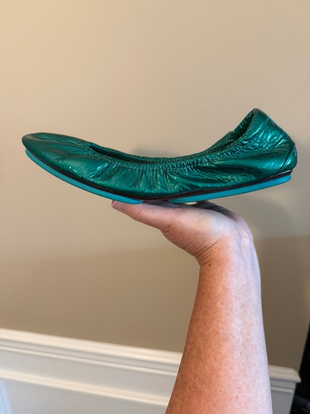 Tieks Emerald Green Metallic Ballet Flats, Size 8. - Picture 14 of 16